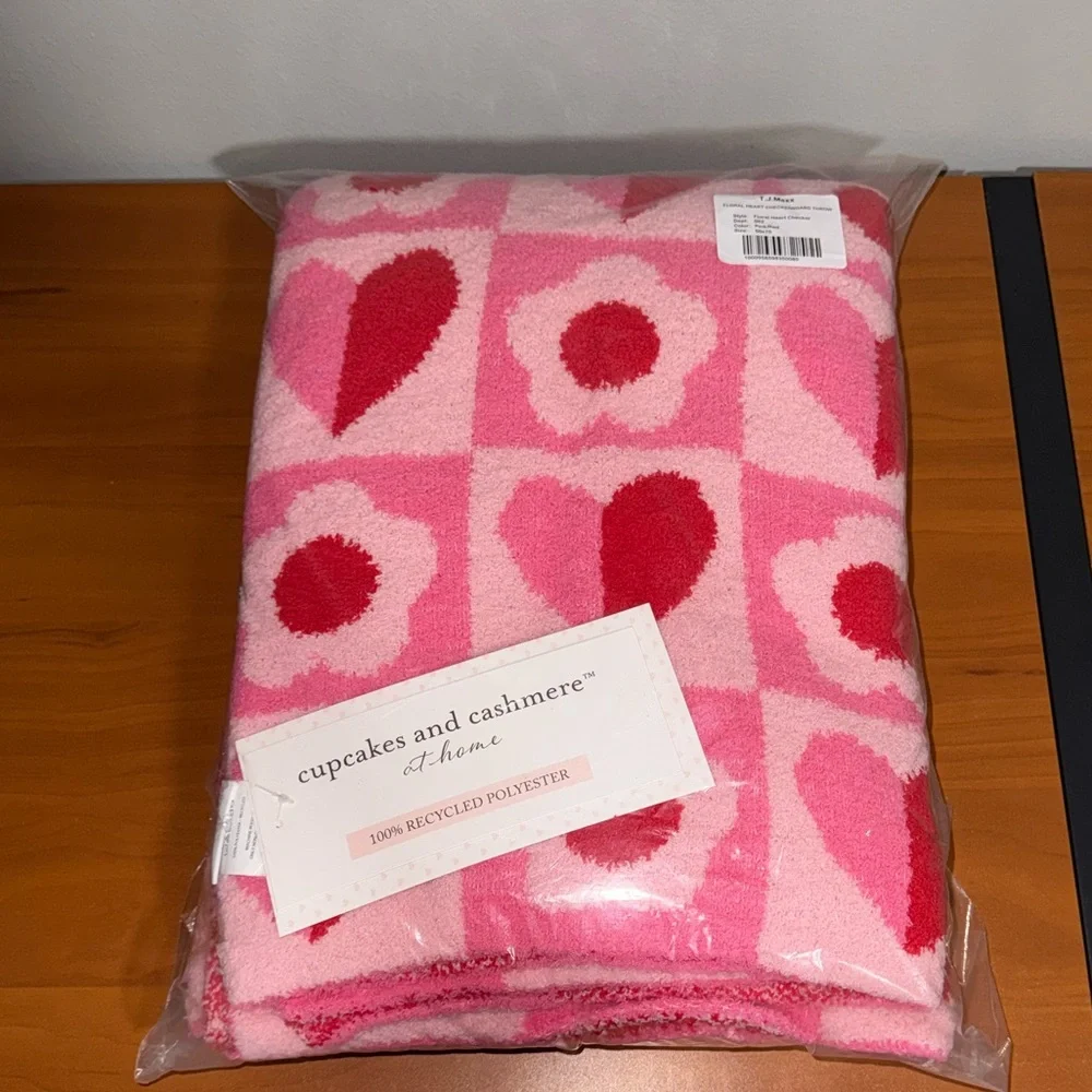 Cupcakes and Cashmere Floral Heart Checkerboard Throw